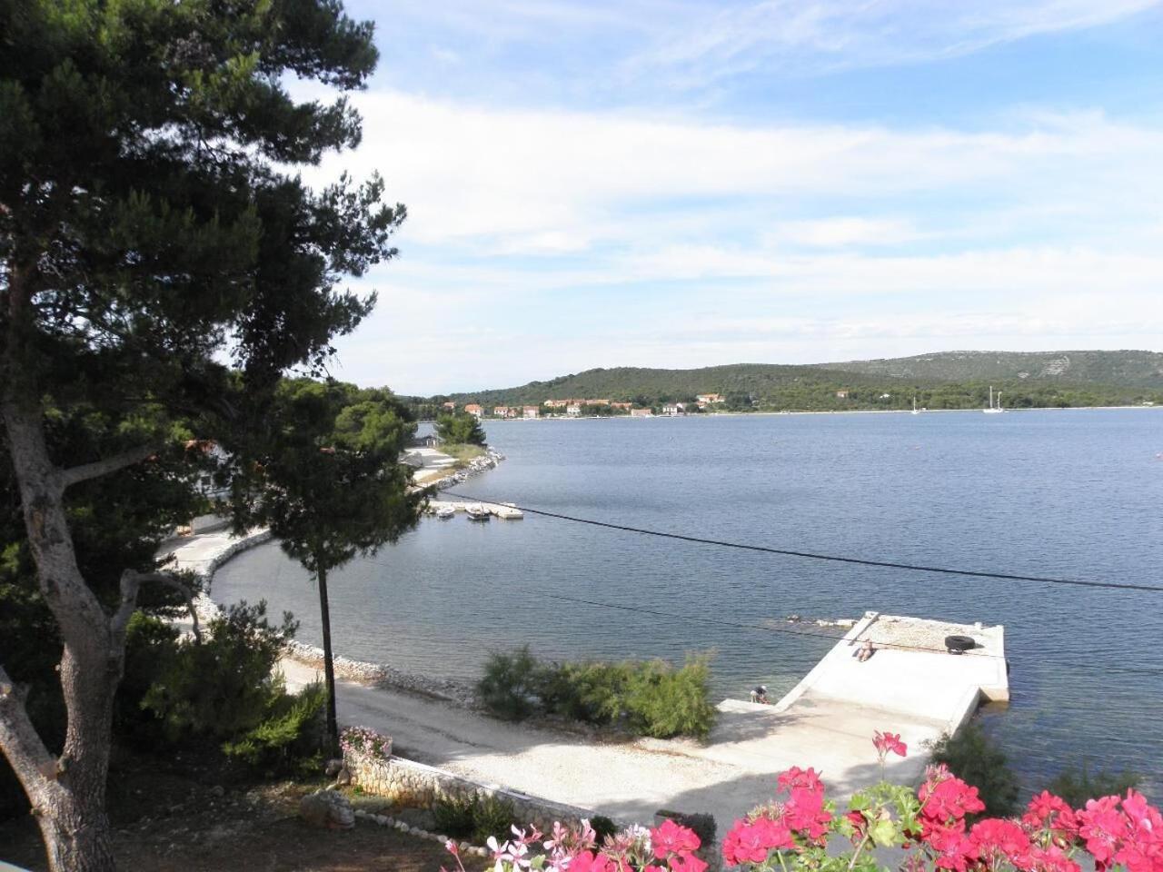 Apartments Josef Вели Рат Екстериор снимка