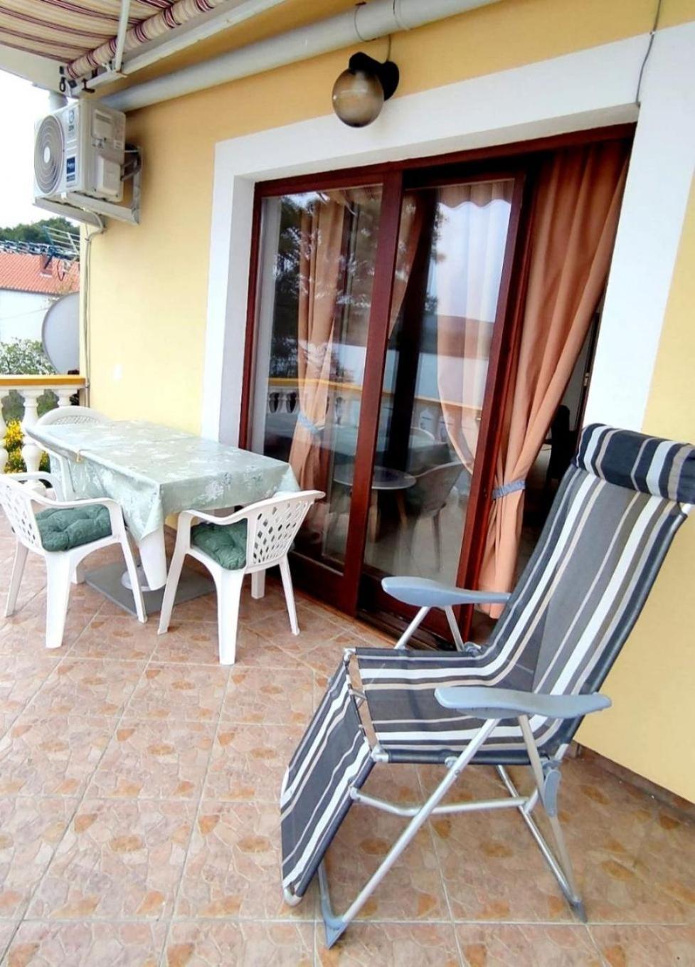 Apartments Josef Вели Рат Екстериор снимка